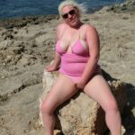 Fingering Exhibitionist